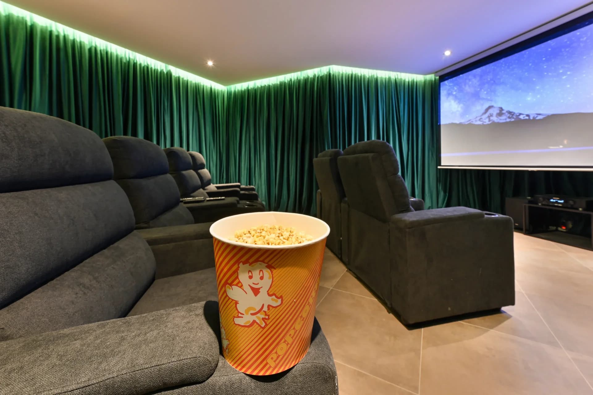 Villa Kramer Luxury Apartment in the Alps – Banner Image 3